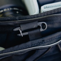 Plecak Outdoor Peak Design Backpack ZIP 18L Ciemny Fiolet