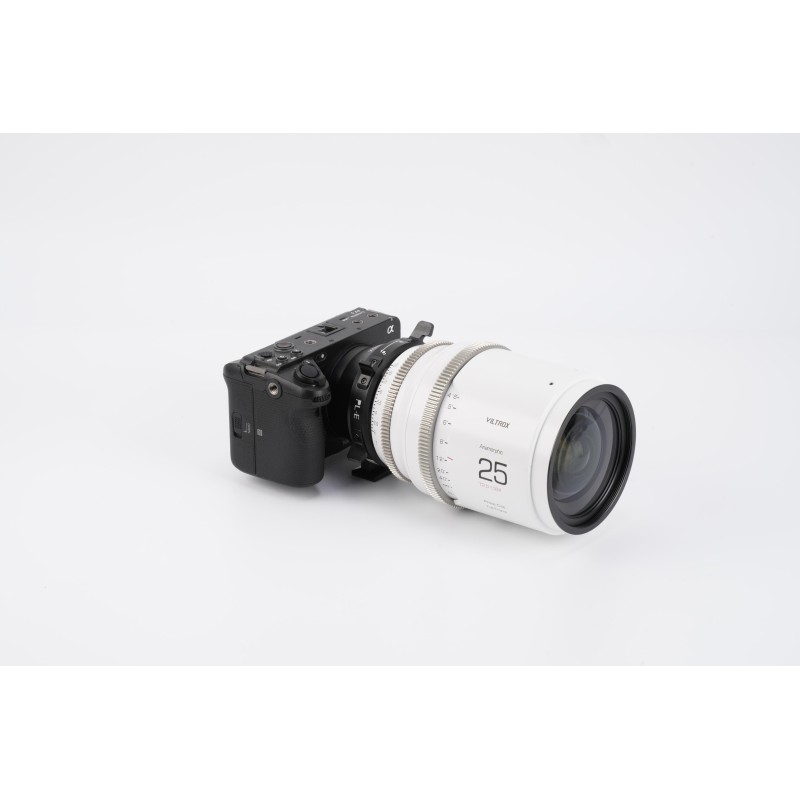 Viltrox PL-E Adapter