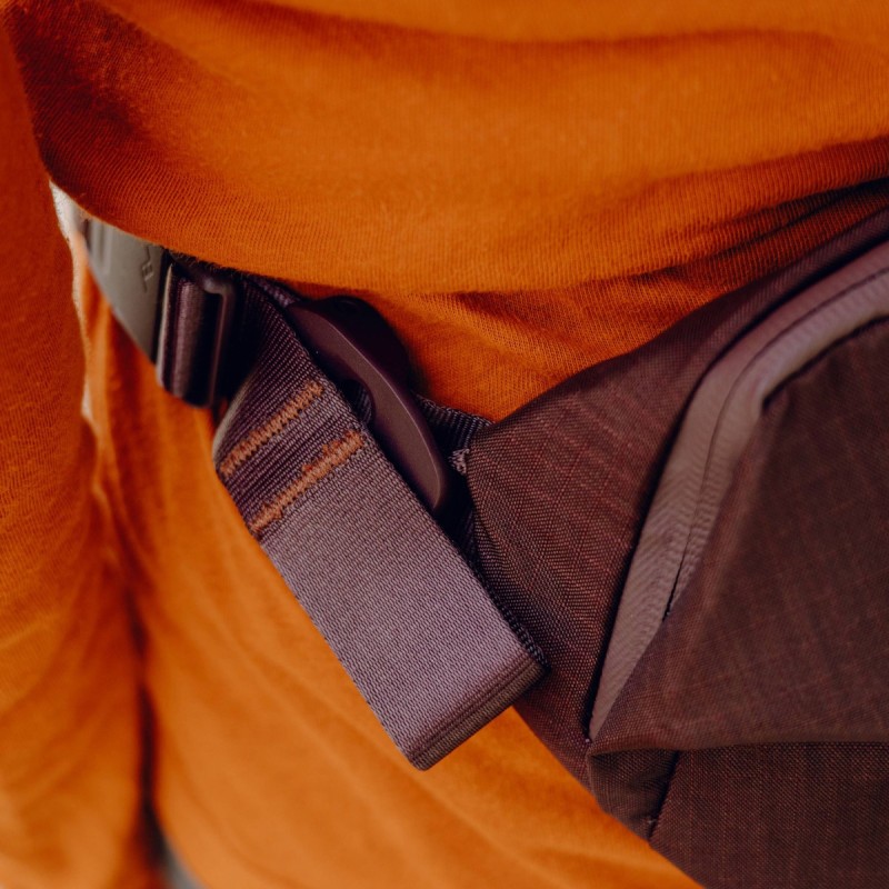 Torba Peak Design Outdoor Sling 2L Ciemny Fiolet